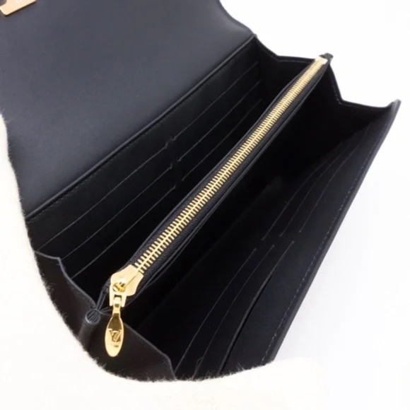 Louis Vuitton Noir Vernis Louise Clutch Wallet - Picture 10 of 13
